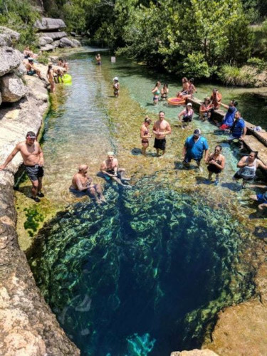 Jacobs Well, Texas, USA - Perairan Berbahaya