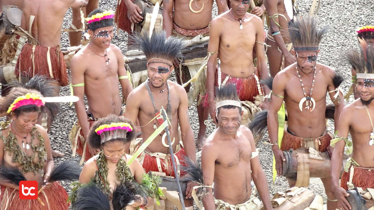 8 Suku Indonesia yang Banyak Menyimpan Misteri
